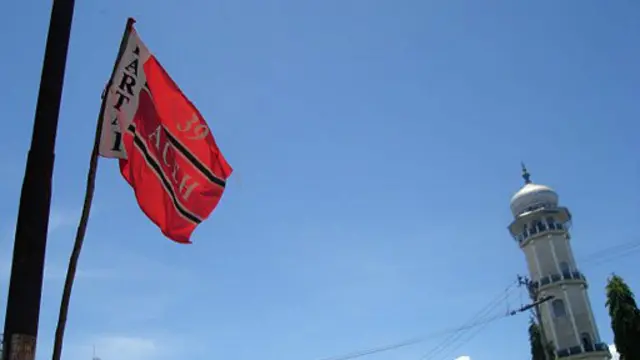 Bendera Partai Aceh yang berkibar pada saat Pilkada 2009 silam. 