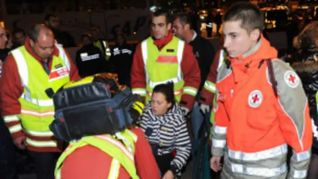 امدادی کارکن اتوار کے روز بھی لا پتہ مسافروں کو ڈھونڈتے رہے