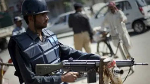 بهکر سیمه کې له دې مخکې هم فرقه ییزې نښتې او ځانمرګي بریدونه شوي دي.