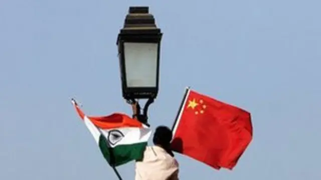 سرحد کے تنازع کو حل کرنے کے لیے دونوں ممالک میں مذاکرات کے کئی دور ہو چکے ہیں