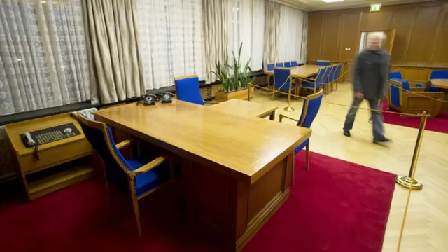 شٹازی کے آخری سربراہ ایرش میلکر کے دفتر میں ان کے پسندیدہ آرٹسٹ ولفگنگ فرینکنسٹائن کی آئل پیمنٹنگ بھی موجود ہے۔ ایرش 1957 سے 1989 تک شٹازی کے سربراہ تھے۔ 