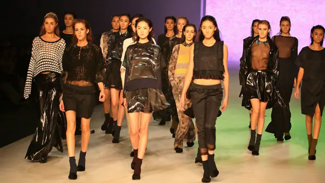 Гонконг на три дні став законодавцем моди у світі. Покази колекцій розпочалися 16 січня і завершилися 19 січня.