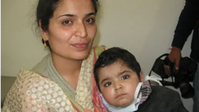 मूही मुंशी और उनकी बेटी अंसा