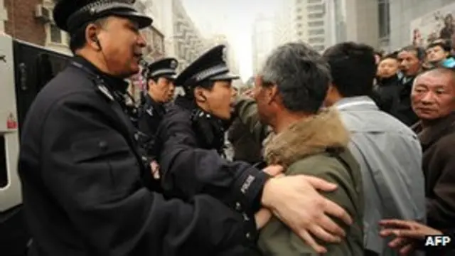 Công an Trung Quốc giải tán một cuộc biểu tình hồi tháng Hai 2011