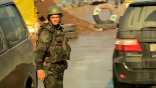 استهدف مسلحو المعارضة أيضا حواجز للقوات الحكومية في منطقة المجبل