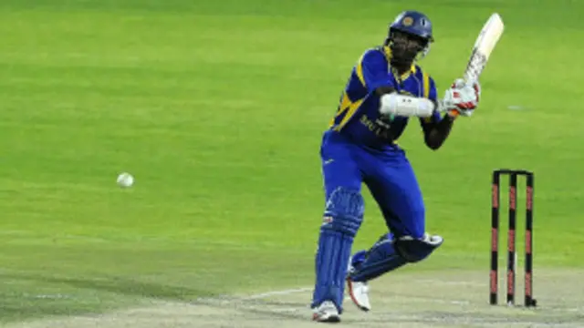 තිසර පෙරේරා 