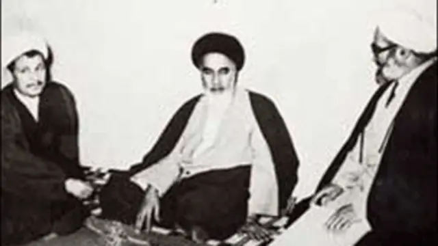 آقای منتظری می گوید که به رابطه او با آیت الله خمینی توسط دیگران آسیب زده شد