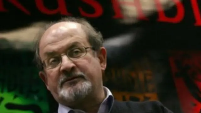 वीडियो संबोधन के रद्द होने के तुरंत बाद रुश्दी ने ट्विट किया, ‘भद्दा