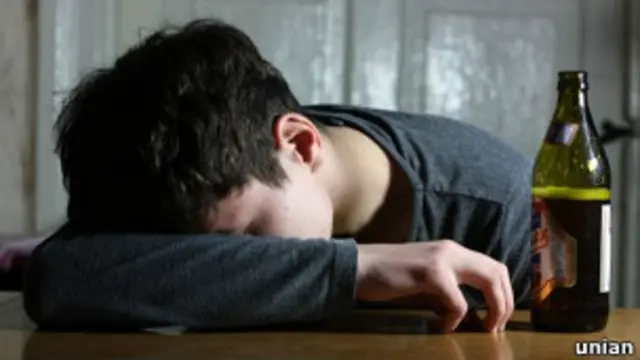 Підлітковий алкоголізм