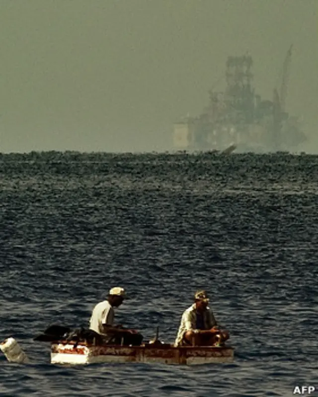 plataforma petrolera Scarabeo 9 en aguas cubanas