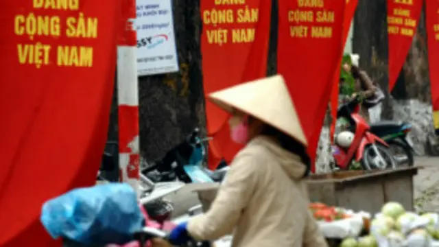 Băng rôn cổ động Đảng Cộng sản Việt Nam