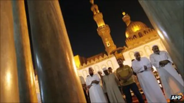 مسجد الازهر از بزرگترین مراکز مسلمانان سنی در جهان است