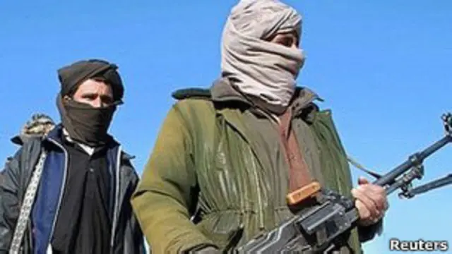 د ملا عبیدالله اخوند په اړه ویل کېدل، چې ګني د پاکستان حکومت نیولی، خو وروسته پاکستان دا خبره رد کړه.