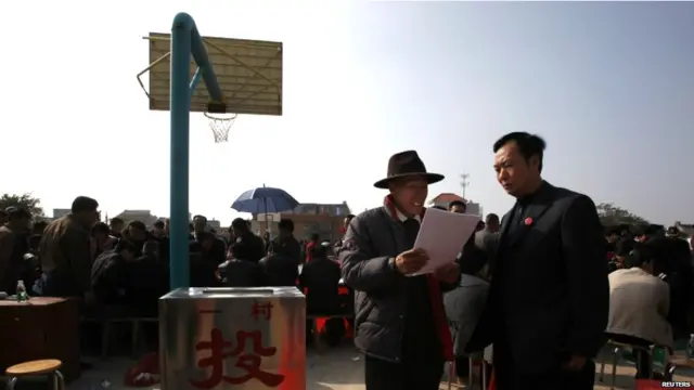 Giới quan sát cho hay cách thức Trung Quốc xử lý vụ biểu tình ở Ô Khảm khác với các vụ biểu tình khác ở nước này vì vụ này bị 'án binh bất động' khá lâu.