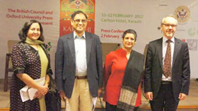 امینہ سید، آصف فرخی، شریلا گھوش اور مارٹن فریئر پریس کانفرنس کے بعد