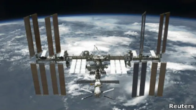 Стоимость строительства МКС оценивается приблизительно в 100 млрд долларов
