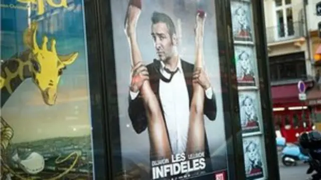 ان پوسٹروں میں خاتون کی تصویر کے ذریعے خواتین کے وقار کی دھجیاں اڑائی گئی ہیں: سٹیفن مارٹن