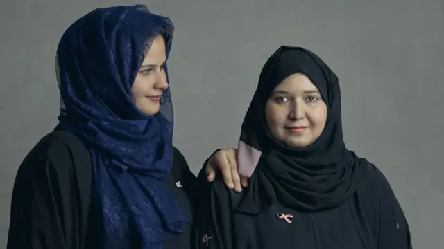 د مور په سرطان اخته کېدل ددې لامل شو چې ماشومان له ښوونځي را ایسار کړي او د کور کارونه ورباندې وکړي. 