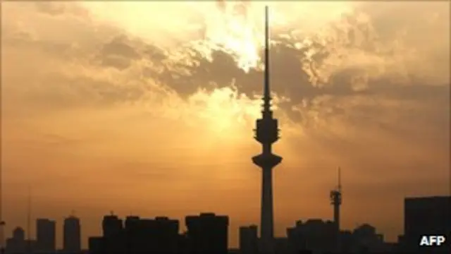 رادیو و تلویزیون دولتی در کنار شبکه های خصوصی خبر رسانی فعالیت می کنند