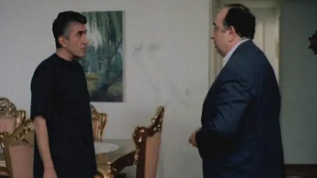 نمایی از بوی کافور، عطر یاس