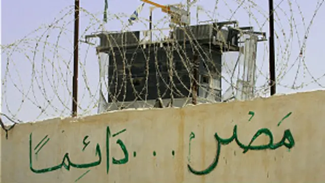 تعتمد غزة على الوقود المهرّب من مصر لتوليد الكهرباء