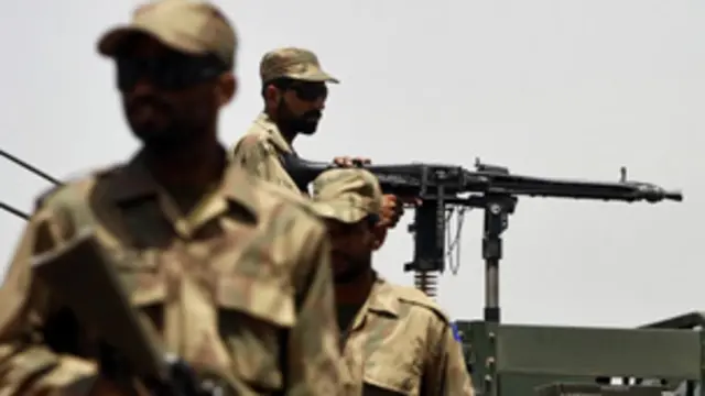 اس دھماکے میں بم ڈسپوزل سکواڈ کی گاڑی تباہ ہو گئی