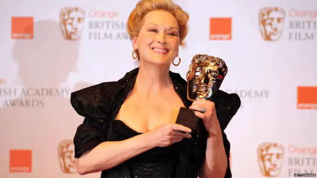 在傳記片《鐵娘子》中扮演英國前首相撒切爾夫人的好萊塢著名女星梅麗爾·斯特裏普（Meryl Streep）獲得最佳女主角大獎，實乃眾望所歸。