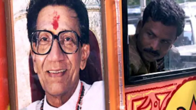 एनडीए के प्रमुख घटक शिव सेना ने कहा है कि जद-यू के इस फैसले से कांग्रेस को फायदा होगा.