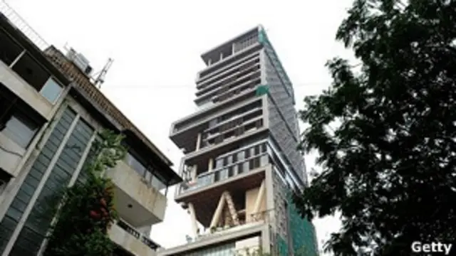 मुकेश अंबानी का घर एंटिलिया