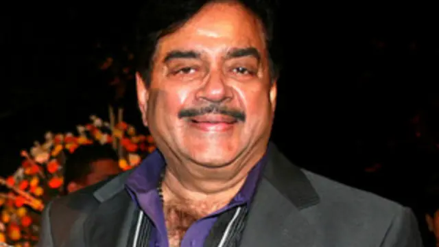 شتروگھن سنہا اپنے منفرد آواز اور انداز کے لیے معروف ہیں