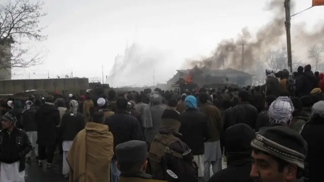 ناټو منلې چې د سه شنبې پر شپه یې پوځيانو په بګرام هوايي اډه کې د قرآن کریم د یو شمېر نسخو په ګډون ګڼ دیني کتابونه غورځولي دي. 