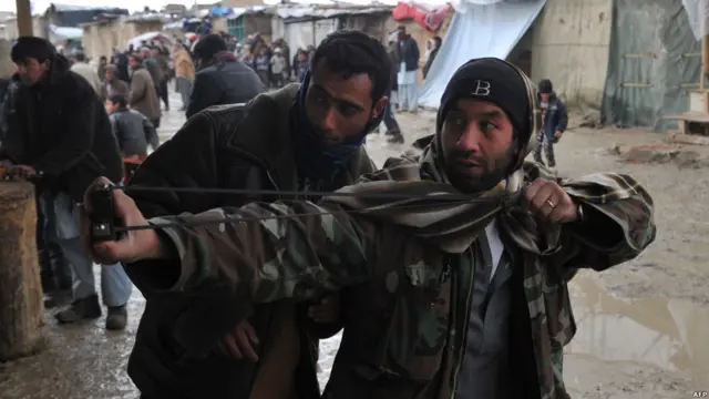 Pengunjuk rasa di Bagram