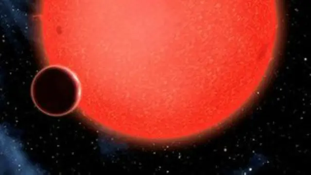 El recientemente descubierto exoplaneta es de un tamaño muchísimo menor a su estrella.