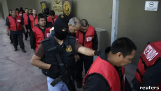 meksiko_penjara_petugas