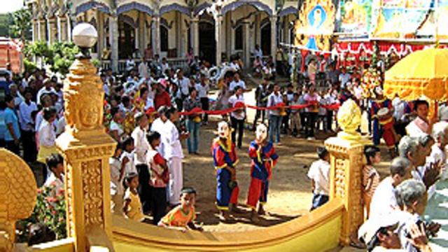 Lễ mừng chùa mới của người Khmer