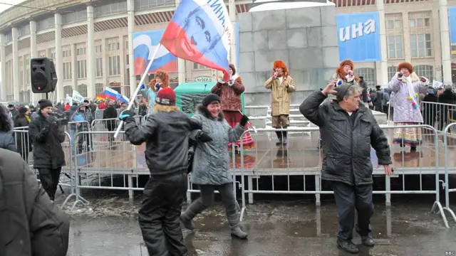 митинг в поддержку Путина в Лужниках