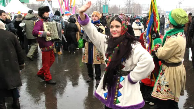 митинг в поддержку Путина в Лужниках