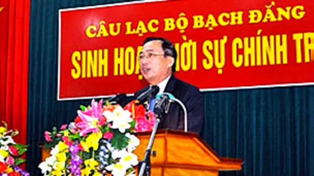 Ông Nguyễn Văn Thành phát biểu tại câu lạc bộ Bạch Đằng
