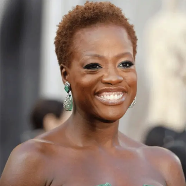 ویولا دیویس سږ کال د خدمتکاران فلم کې د لوبېدو له برته اوسکار ته نومول شوې. 