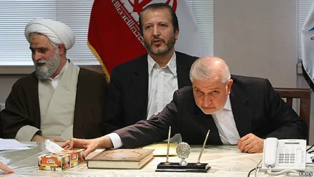 آقای جاسبی از ابتدای تاسیس دانشگاه آزاد اسلامی در اردیبهشت ۱۳۶۱ ریاست آن را بر عهده داشت