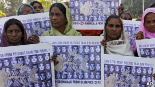 Víctimas en Bhopal manifiestan contra Dow Chemical