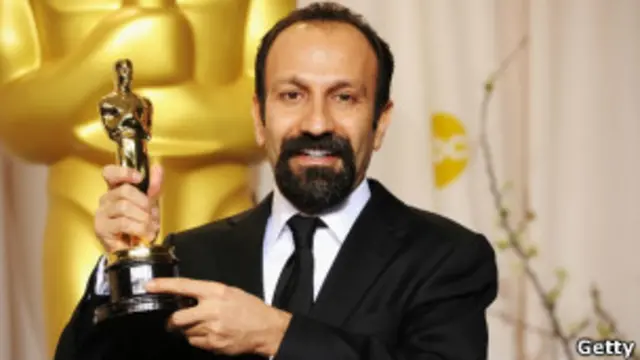 انتقد المخرج اصغر فرهدي الحائز على الاوسكار اغلاق المركز السينمائي بشده