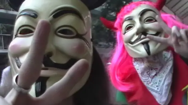 Petete y Eevey, activistas de Anonymous Argentina