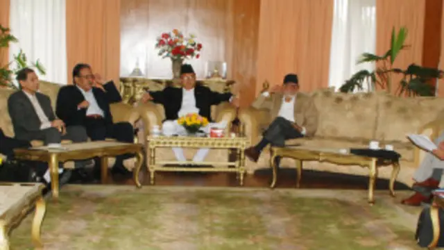 नेपाली राजनेता प्रचंड, सुशील कोइराला, झाला नाथ खनाल