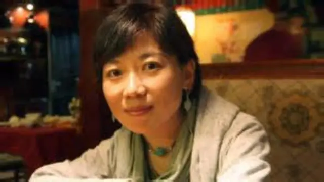 唯色首先对晋美被“毫无理由”被解雇表示不解