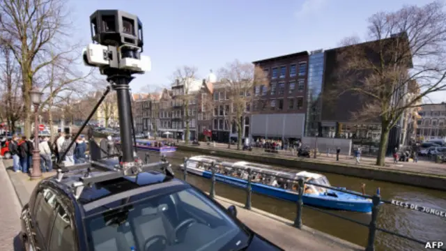 Машина с камерой Google Street View