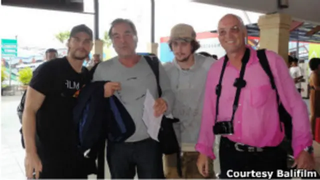 taylor kitsch, imigrasi