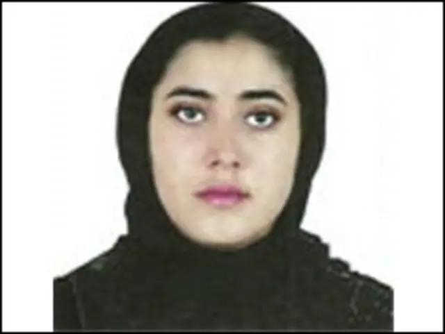 میرمن درانۍ په کندهار کې د يوې راډیو مشري هم کوي.