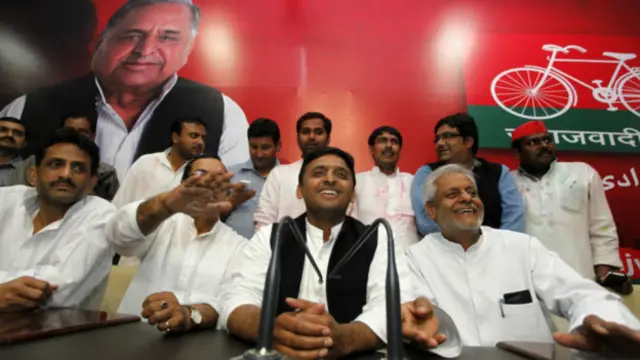 अखिलेश यादव