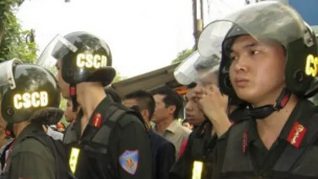Cảnh sát ở Việt Nam